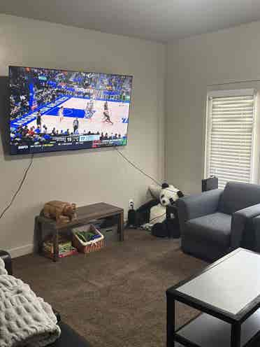 Apartment for rent for the summer!
