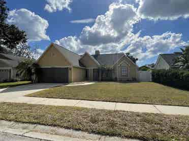 Room for Rent in 4br House