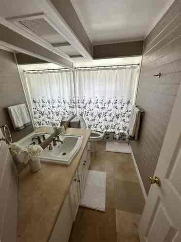 Room for Rent in 4br House