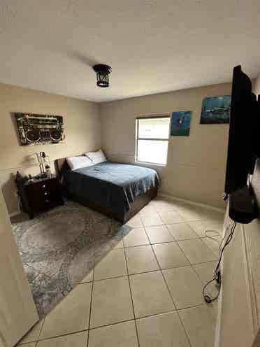 Room for Rent in 4br House