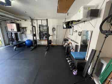 Room for Rent in 4br House