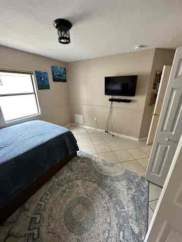 Room for Rent in 4br House