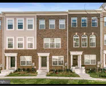 townhome, fully furnished