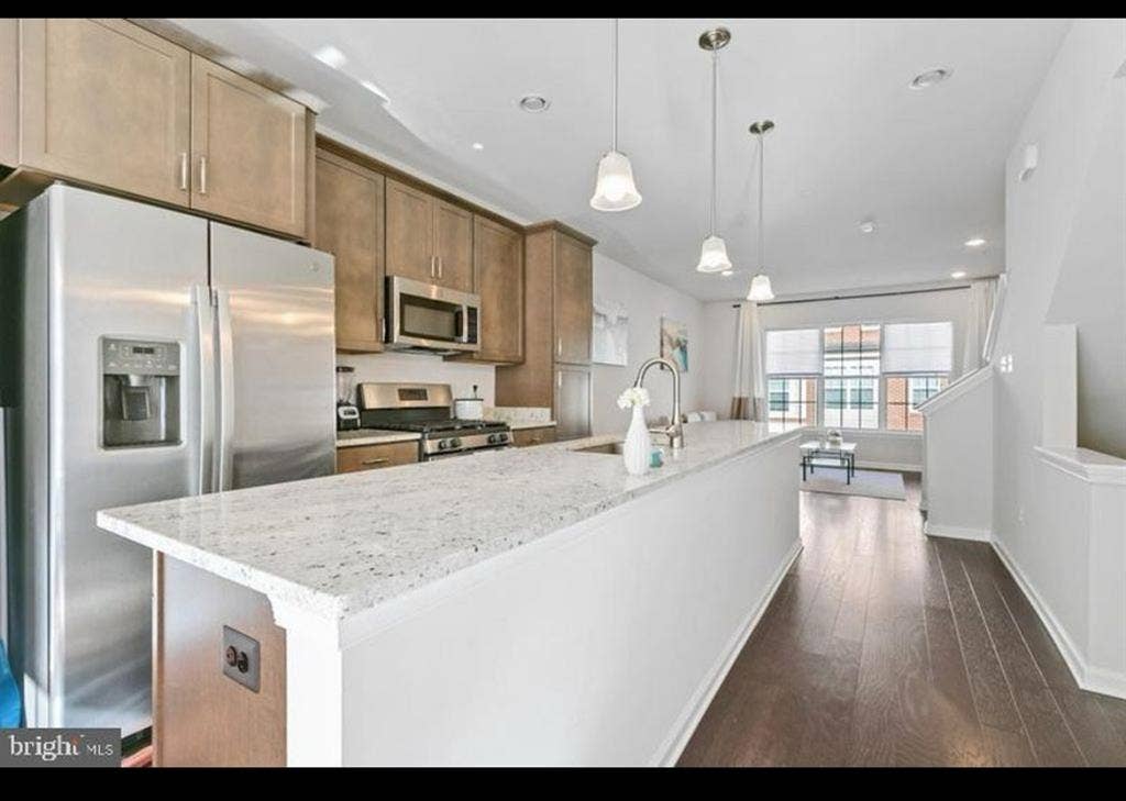 townhome, fully furnished