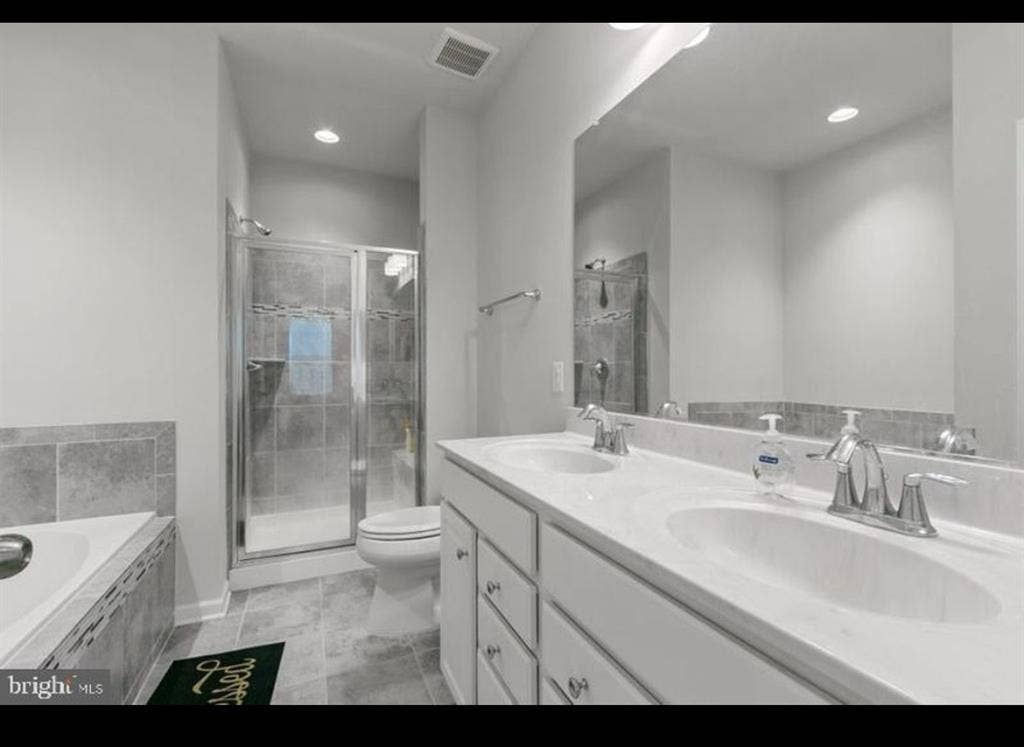townhome, fully furnished
