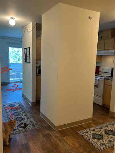 Looking for a roomie, open august!
