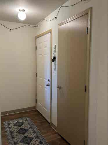 Looking for a roomie, open august!
