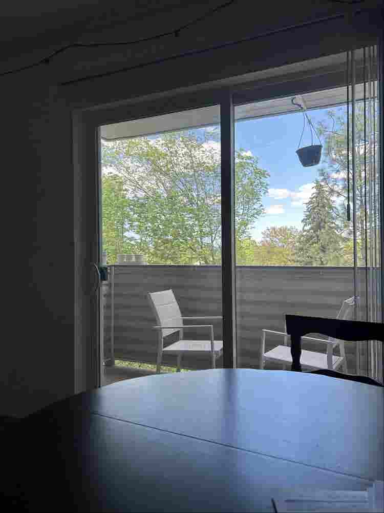 Looking for a roomie, open august!