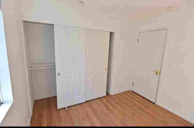 Room for rent in Northridge