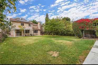 Room for rent in Northridge