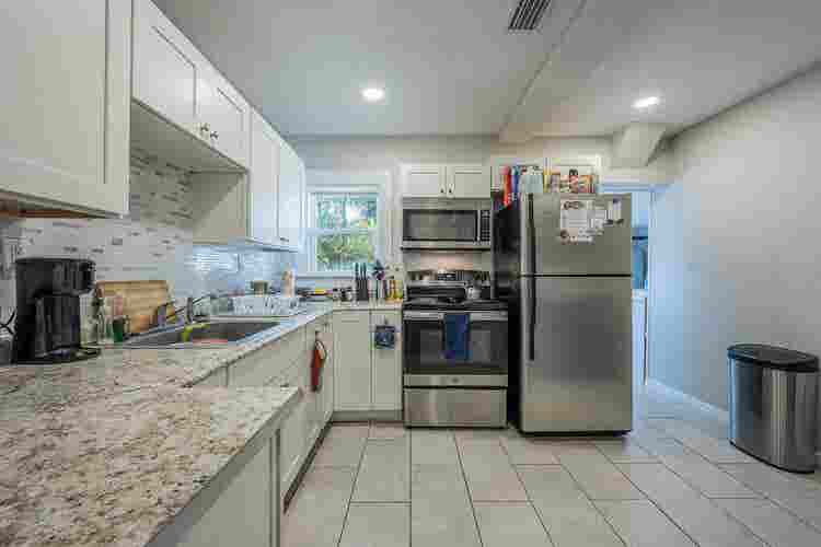 3 Rooms for Rent
