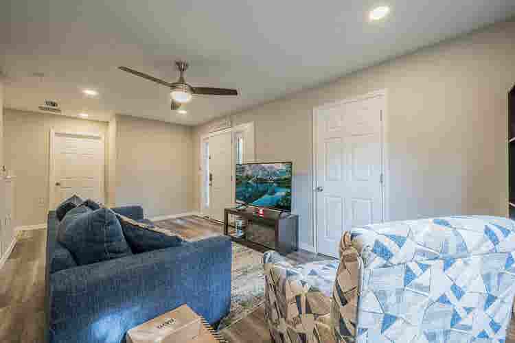 3 Rooms for Rent