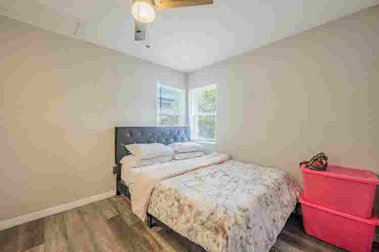 3 Rooms for Rent
