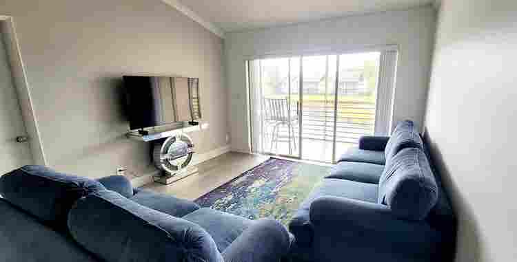 Spacious Master Bedroom in Pompano