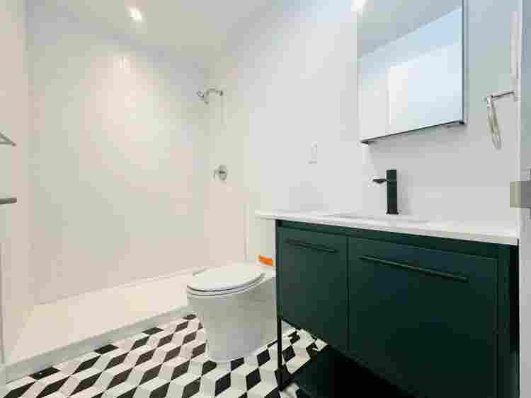 Bright Bedroom in Fort Green - #