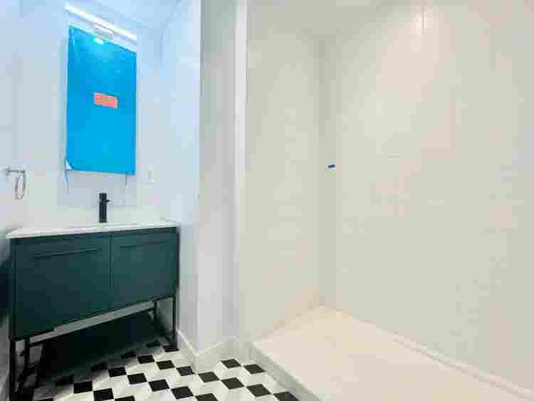 Bright Bedroom in Fort Green - #