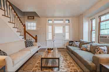 Fully-furnished private room!