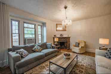 Fully-furnished private room!