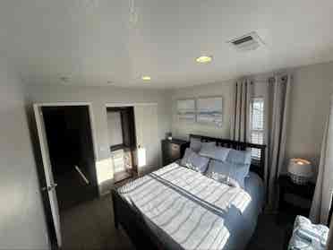 Roommate for my Cal Oaks townhouse