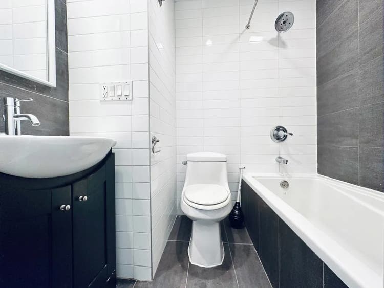 Spacious Room in Crown Heights