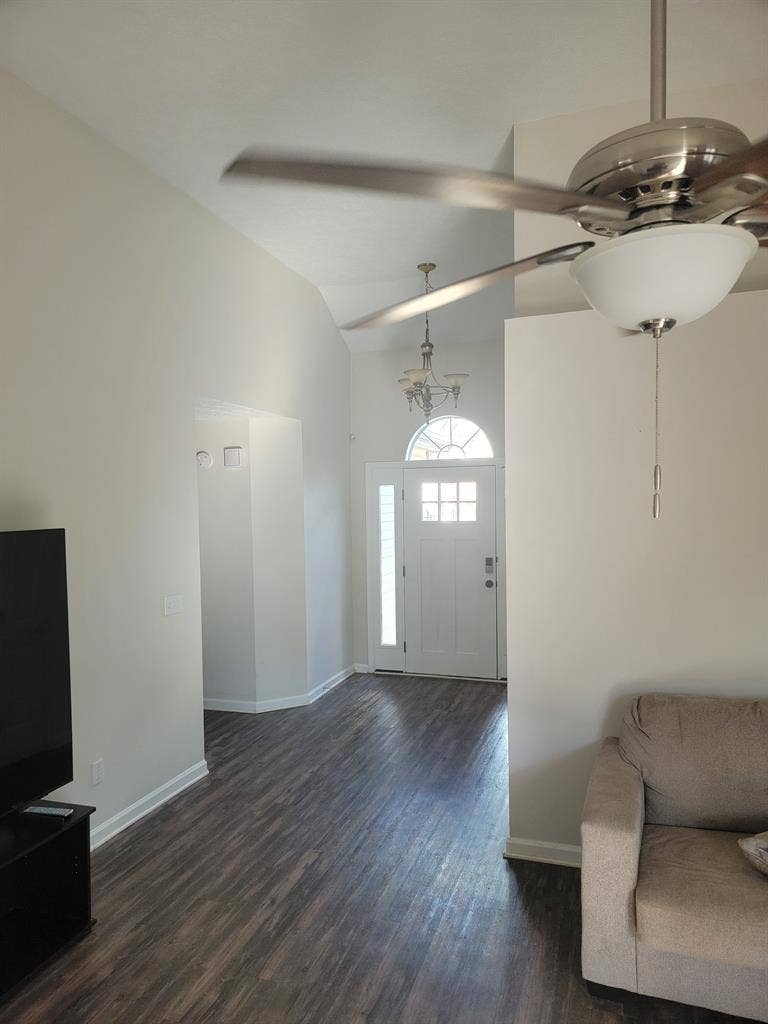 Looking for responsible roommate