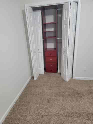 Looking for responsible roommate