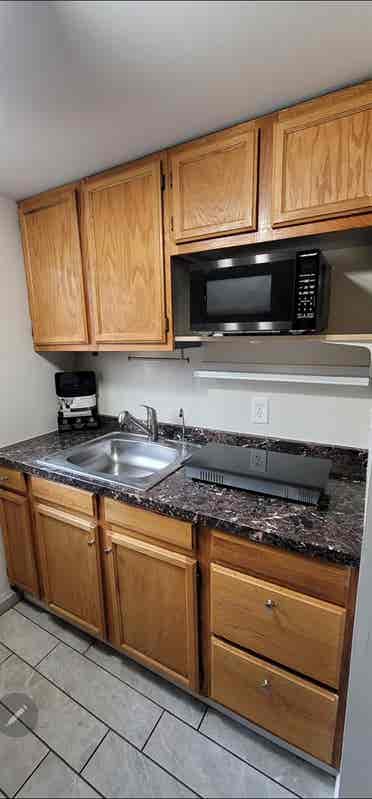 Studio in Glendora $
