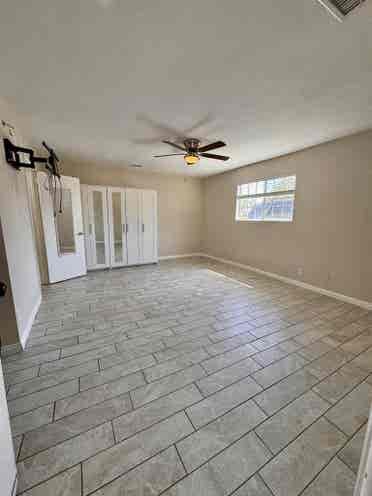 Studio in Glendora $