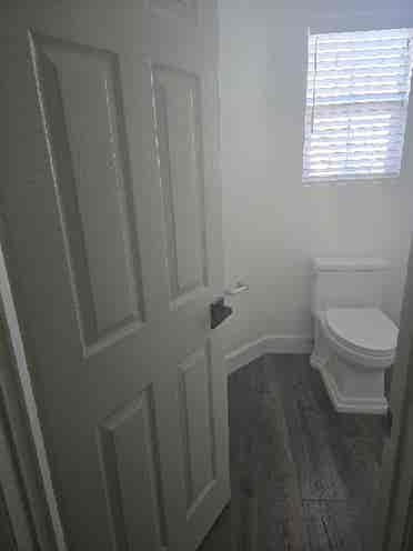 Beautiful Bedroom Available In TO