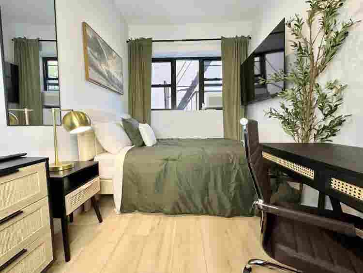 Stylish Room in Fort Greene