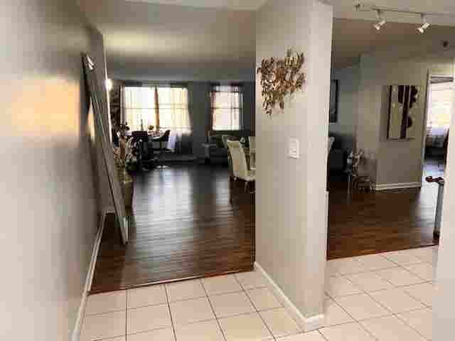 HUGE SHARED 2 BEDROOM APARTMENT