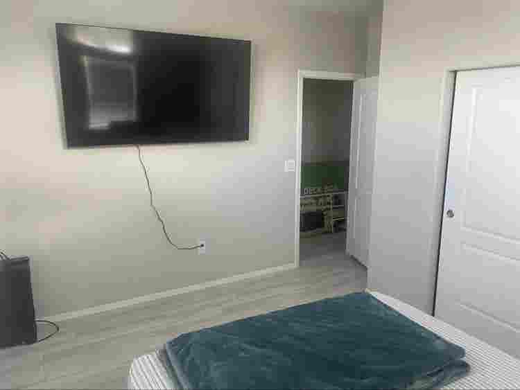 Room For Rent In Colton, CA