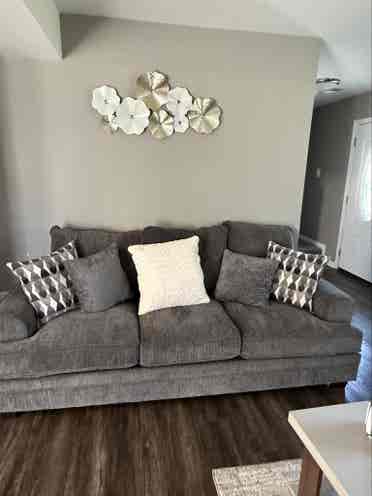 Looking for tenants to rent a room