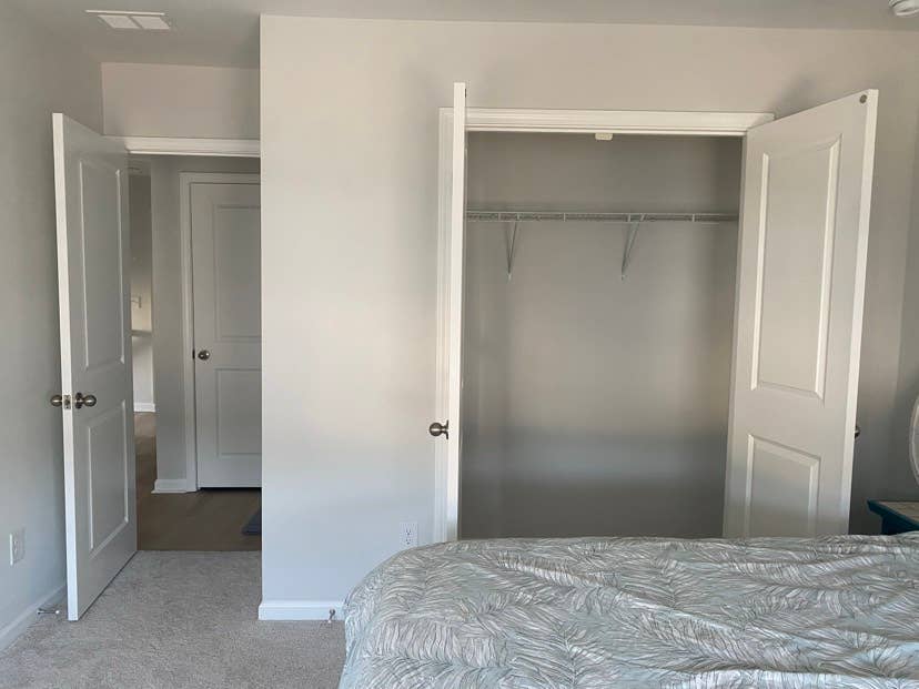 Private room and bathroomm