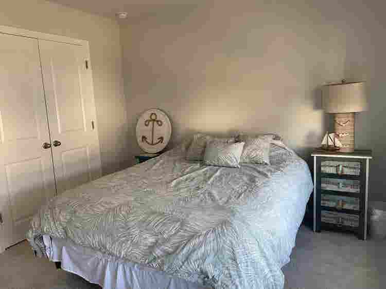 Private room and bathroomm
