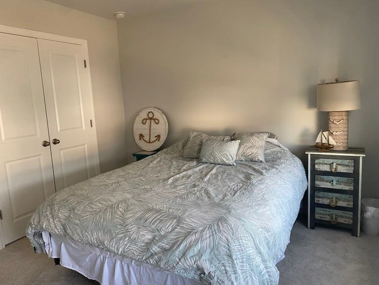 Private room and bathroomm