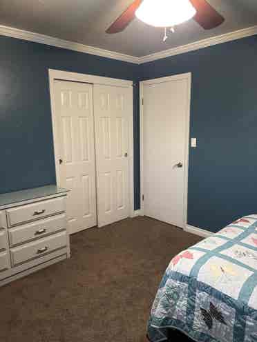 Seeking mature roommatees