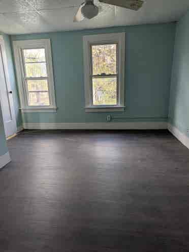 Looking for roommate/s