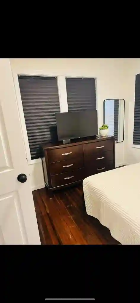 Looking for a roommate