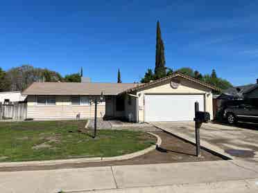 Room for Rent Visalia $