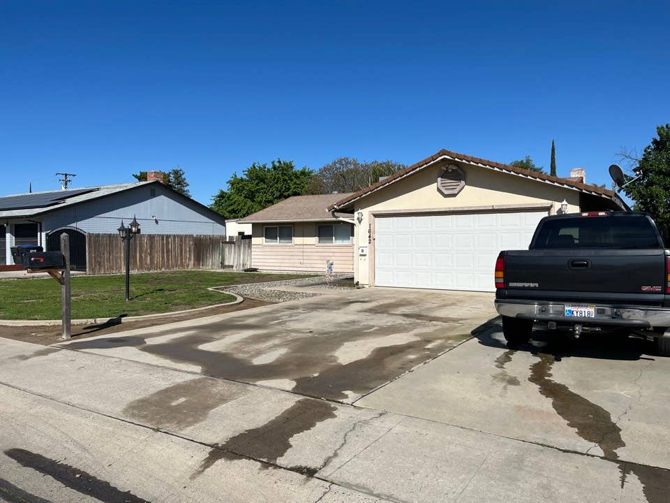 Room for Rent Visalia $