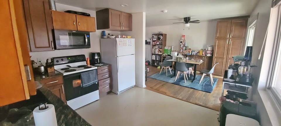 Room For Rent in  bath home