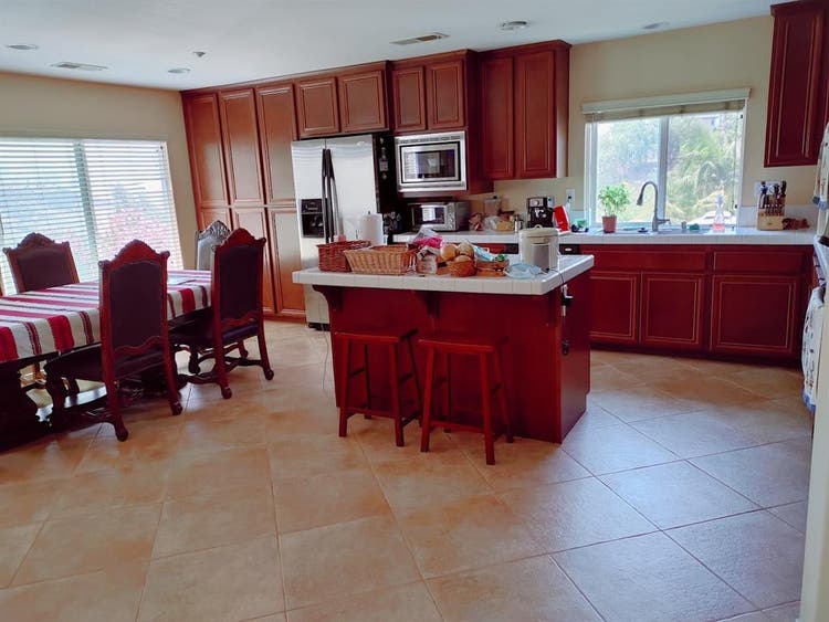 Large bedroom in Spring Valley