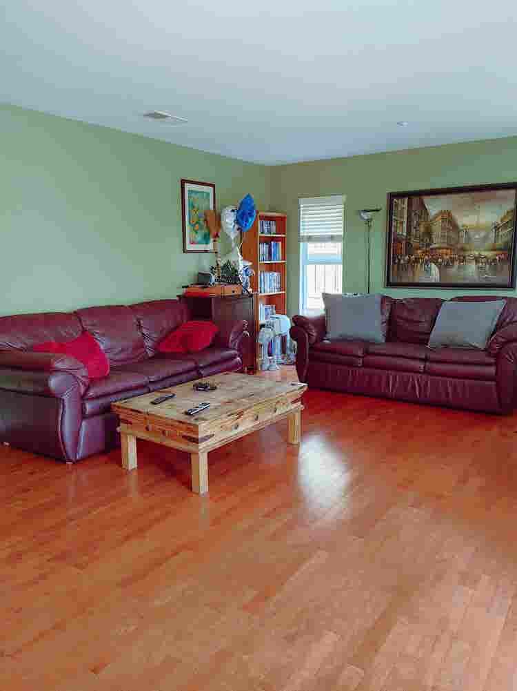Large bedroom in Spring Valley