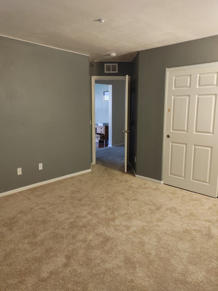 Large bedroom in Spring Valley