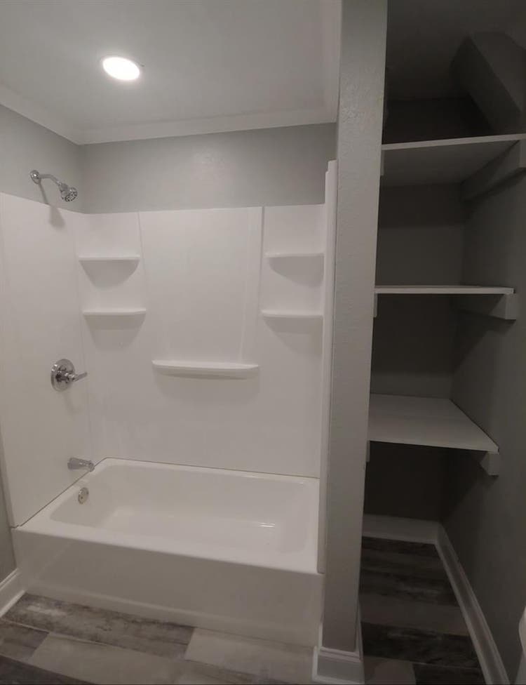 Looking for new roommate!