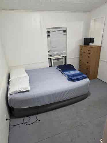 Room to rent  in SHARED mobile home
