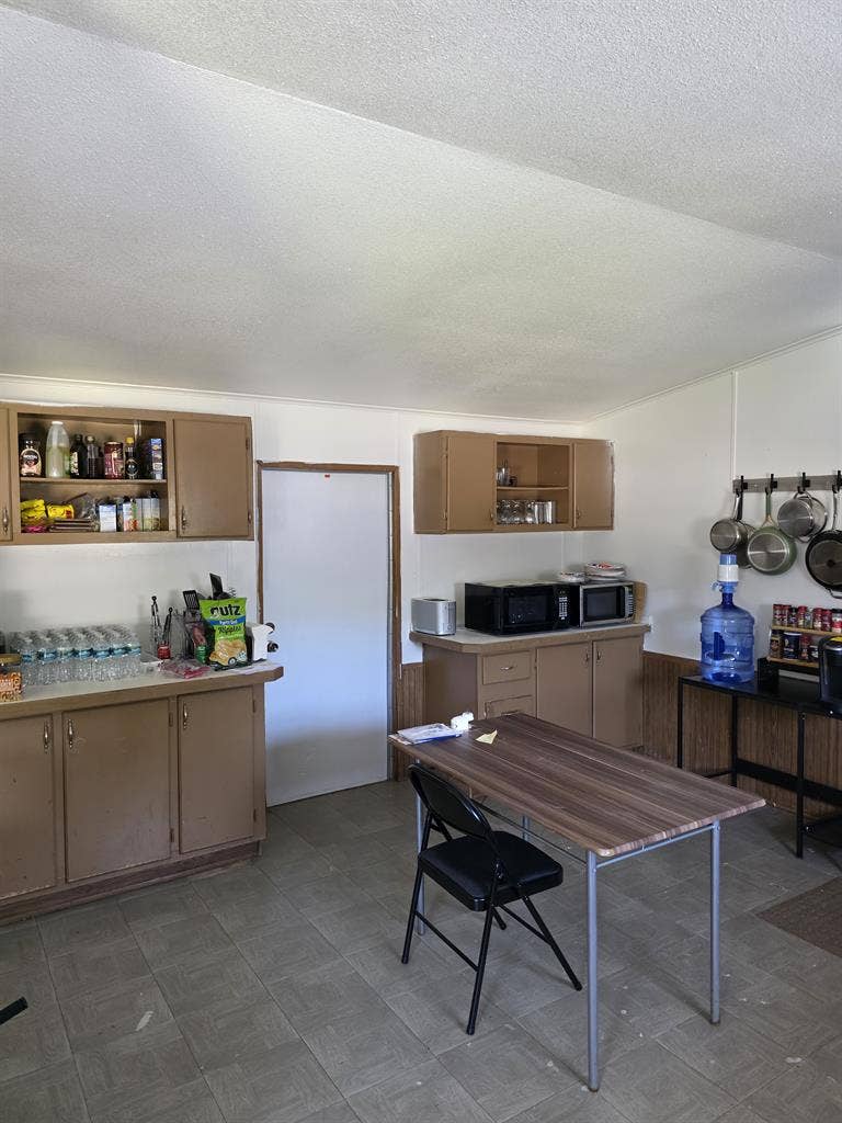 Room to rent in SHARED mobile home