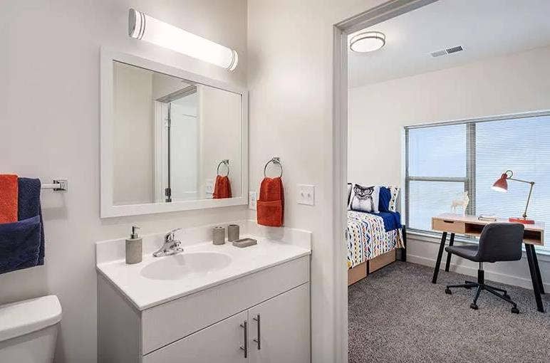 STUDENT SUMMER HOUSING !!!!