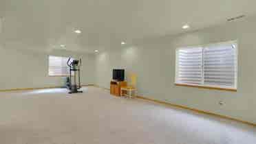 Looking for someone to rent a room
